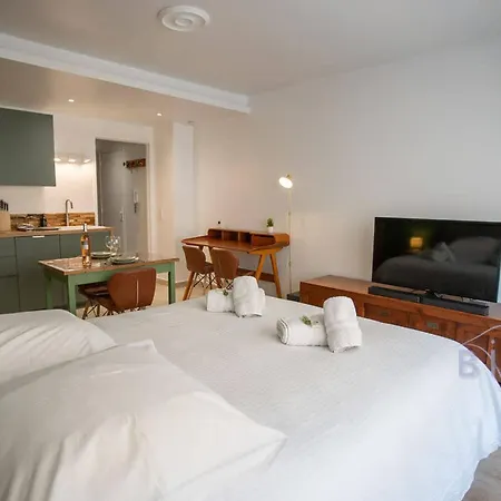 Lovely Renovated In The Heart Of Cannes